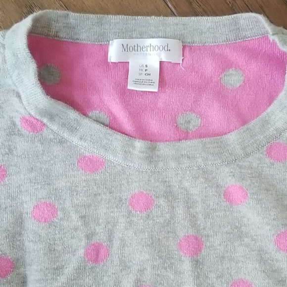 3 for $30 Pink dot maternity sweater - Picture 2 of 3